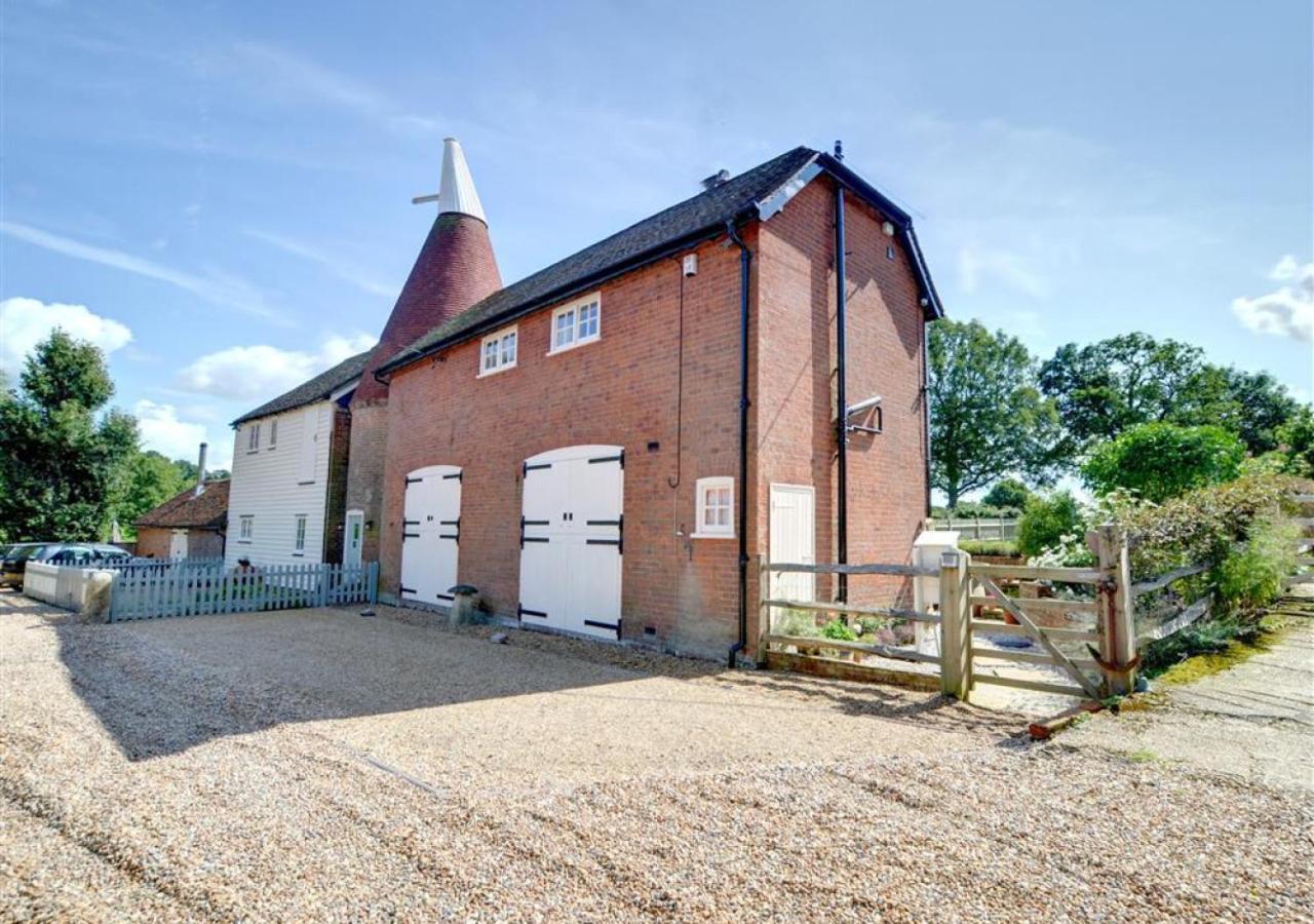 The Coach House Villa Biddenden Екстериор снимка